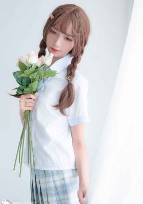美女美腿丝袜任你爽_1080P在线观看