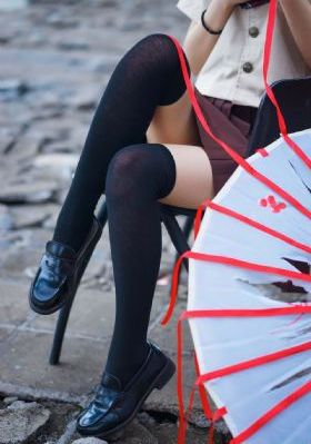 双性美人受被全村糟蹋_BD英语免费观看超清