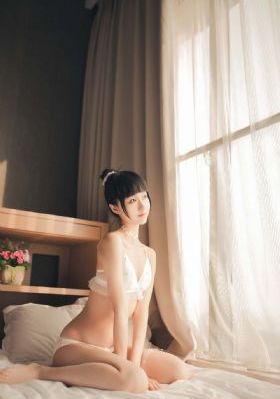 他狠狠挺进的她的花苞_青苹果乐园免费高清观看