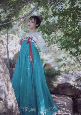校园激情人妻春色_国产剧在线播放